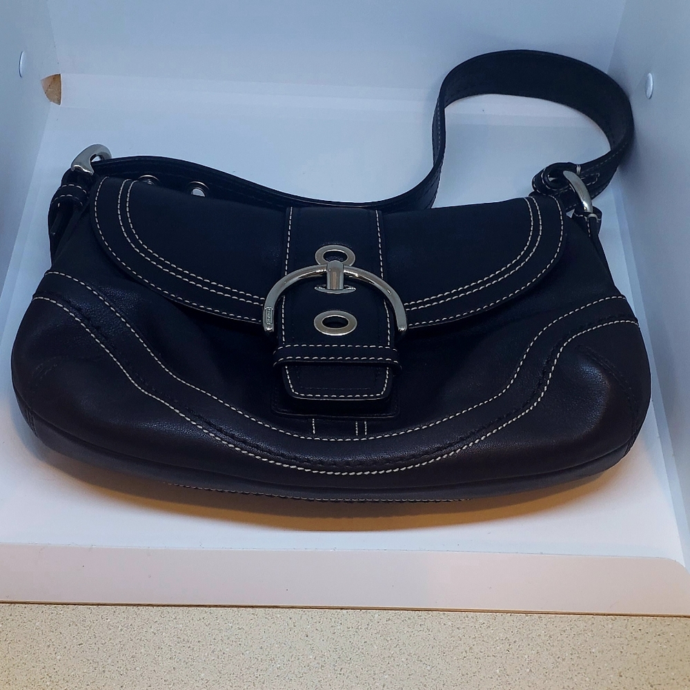 EUC Coach black leather purse w/ white stitching